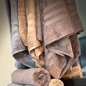 Infii Premium 100% Cotton Bath/Beach Towel #BT1001