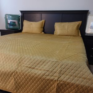 Infii Quilted Bedspread with 2 Pillowcases - Luxurious Comfort for Greater Toronto Area Homes  #QB1113