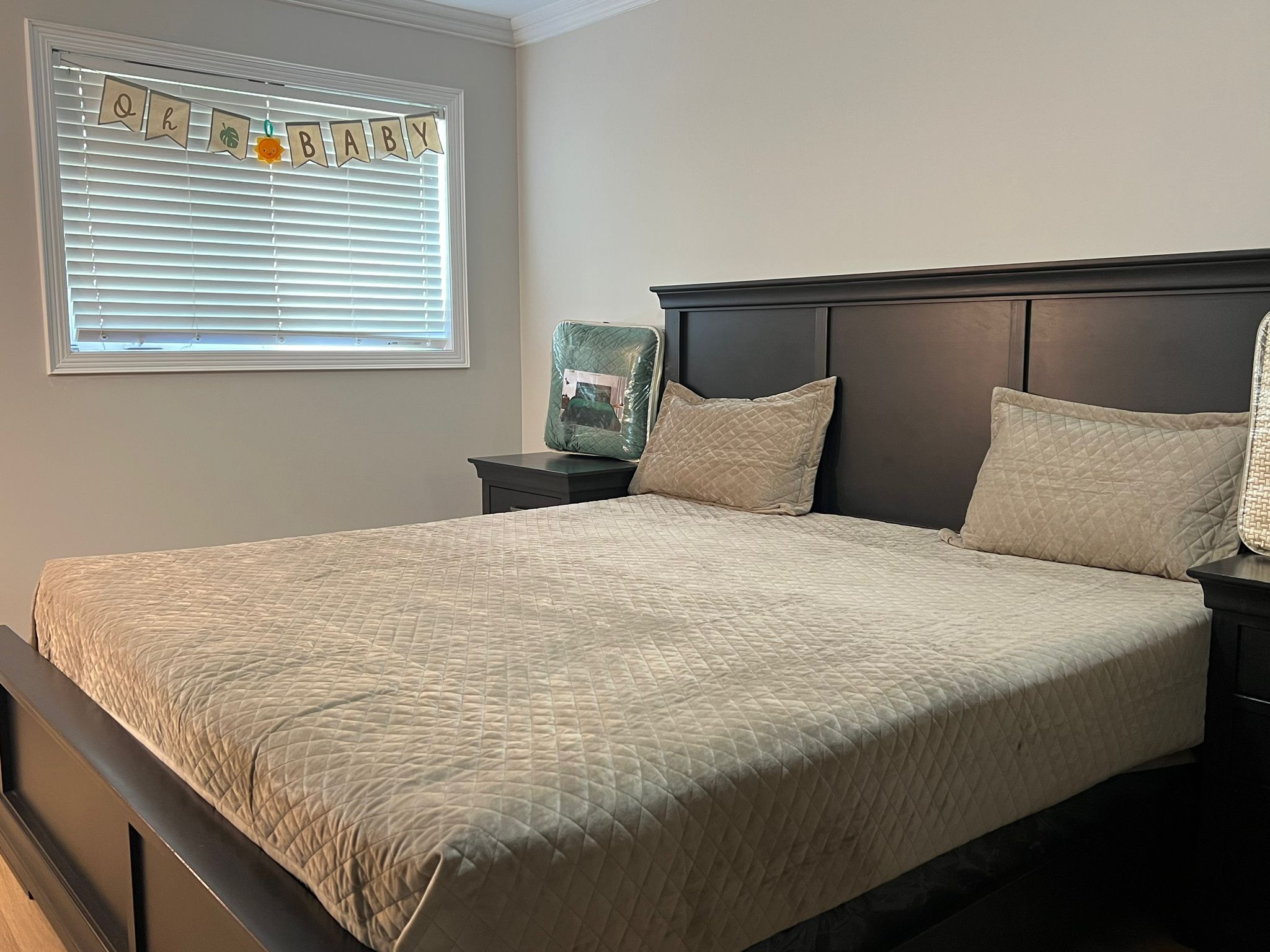 Infii Quilted Bedspread with 2 Pillowcases - Luxurious Comfort for Greater Toronto Area Homes #QB1111