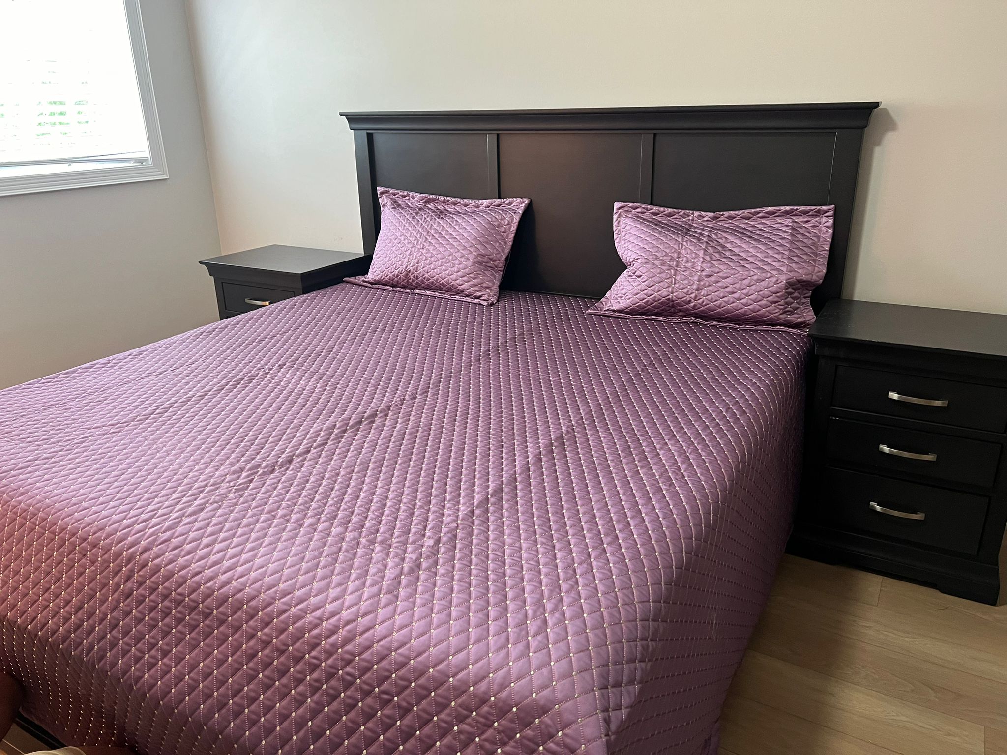 Infii Heavy Embroidery Quilted Bedspread with Pillowcases - Luxurious Comfort for Greater Toronto Area Homes #EB1111