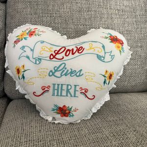 Infii Heart-Shaped Cushion - Charming Decor for Greater Toronto Area Homes #RC1004