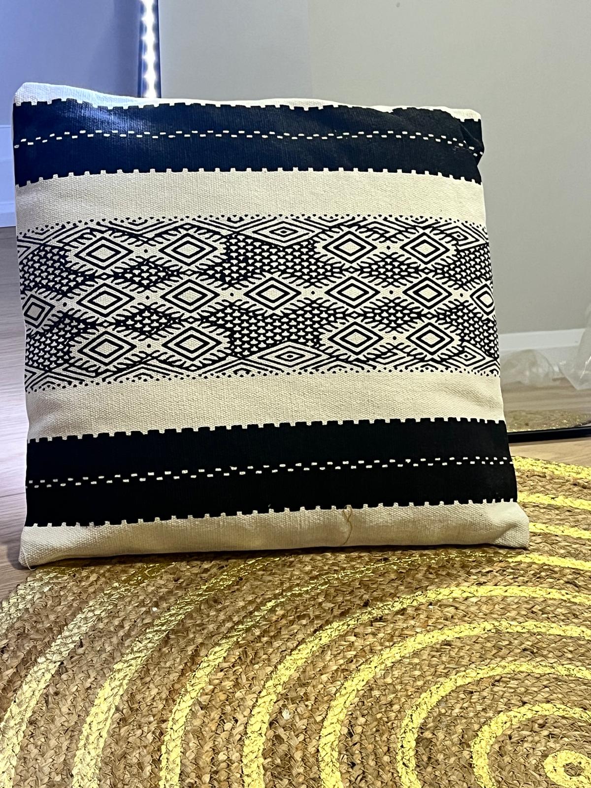 Infii Embroidered Cushion - Stylish Decor for Greater Toronto Area Homes #RC1009