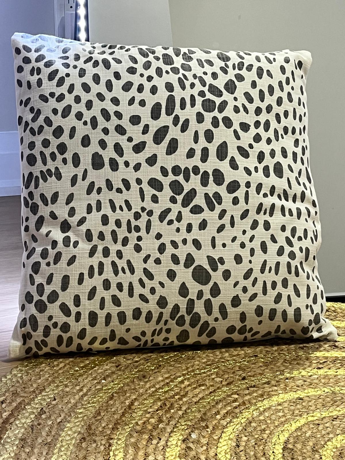 Infii Designed Cushion - Stylish Decor for Greater Toronto Area Homes #RC1013